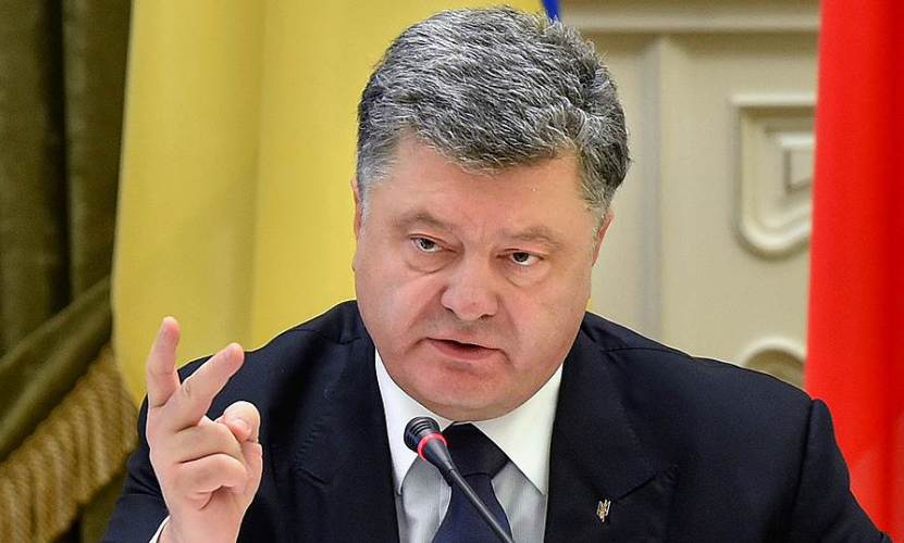 Порошенко запретил россиянам владеть СМИ на Украине 