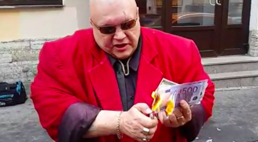 Стас Барецкий сжег $20 000 в поддержку рубля 