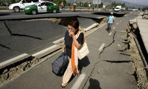 Мощное землетрясение с угрозой цунами произошло в Чили