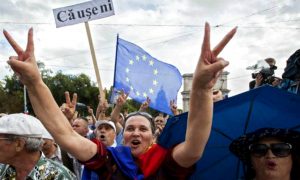 Лидеры протестующих в Молдавии отказались замерзать в палатках