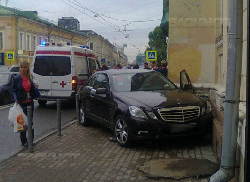 Участник ДТП расстрелял виновника на дороге в Ростове 