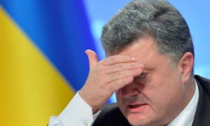 Порошенко приказал удалить журналистов BBC из списка 