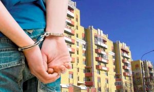 Угрозами и издевательствами мужчина выгнал из квартир 27 соседей