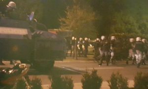 Слезоточивый газ стал последним аргументом полиции против митинга в Черногории
