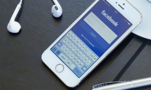 В приложении Facebook, 