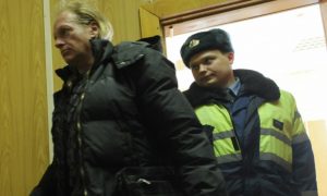 Рокер Крис Кельми задержан полицией за пьяный наезд на человека