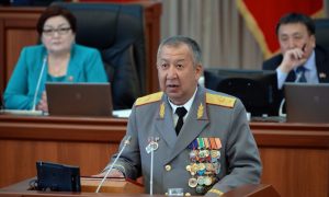 В Киргизии возбудили уголовное дело в отношении министра обороны