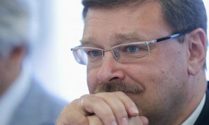 Косачев: Порошенко нечестен в своих заявлениях о сотрудничестве с властями ДНР и ЛНР