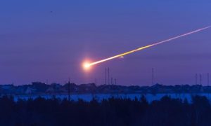 Небо над Петрозаводском осветилось от падения метеорита