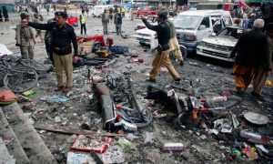 Смертник устроил теракт в Пакистане, погибло 16 человек