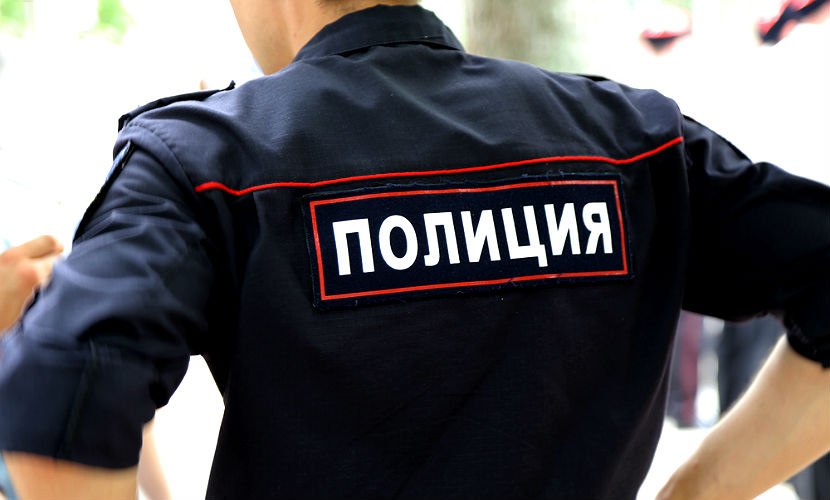 Раненный в Новосибирске полицейский перенес операцию 