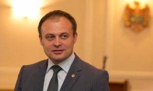 В Молдавии потребовали отставки председателя парламента