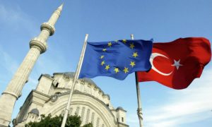 Брюссель потребовал от Турции заблокировать границы не только с Сирией, но и с ЕС