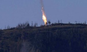 Сирийские повстанцы стреляли по спускавшимся на парашютах пилотам российского Су-24