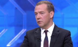 Медведев назвал компромат на Чайку частью политической борьбы