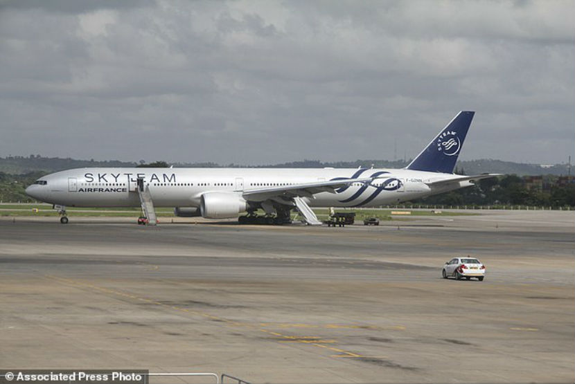 Власти Кении задержали пассажира самолета Air France, где была найдена бомба 