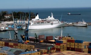 В Турецком порту Трабзон задержали два российских судна