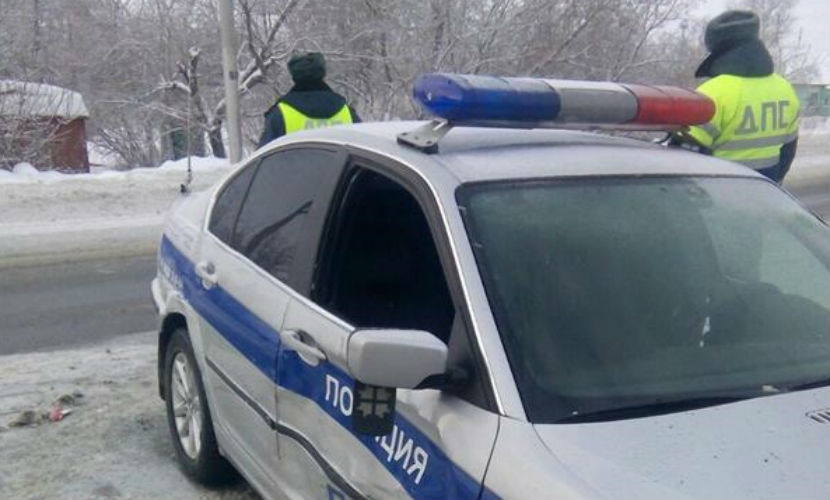 Инспекторы ДПС приняли удар на себя и спасли детей в Омске 