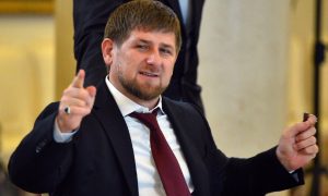 Новый год - это праздник, елка и игрушки, и в Чечне его точно будут отмечать, - Кадыров