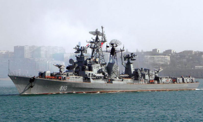 Российский корабль “Сметливый” открыл огонь по турецкому сейнеру 