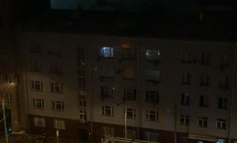 Крупный пожар в Доме культуры ГУВД в центре Москвы парализовал Новослободскую улицу 