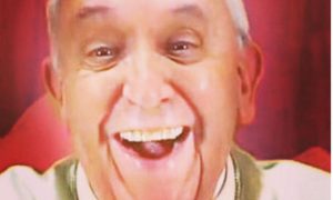 Папа Римский сделал первое селфи