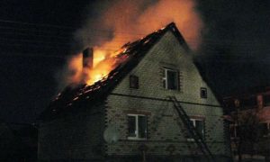 Юная любовница подожгла дом соседки бывшей жены жителя Калининградской области