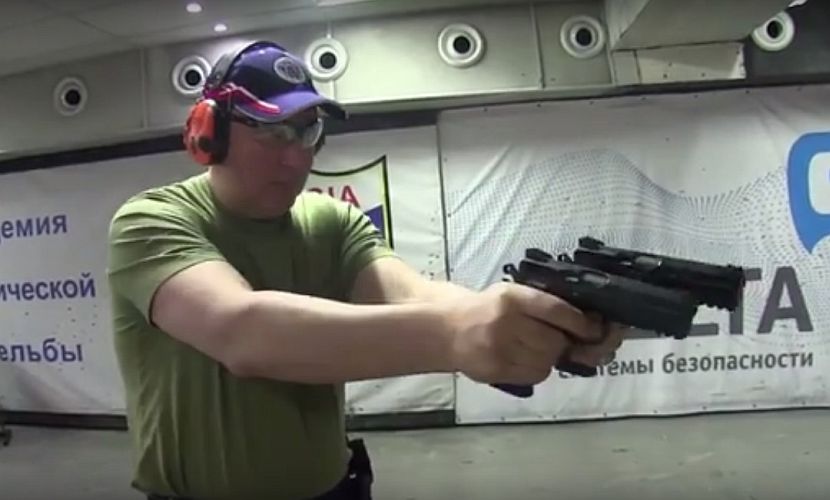 Рогозин разместил в соцсети видео из тира, где из пистолета поразил все мишени 