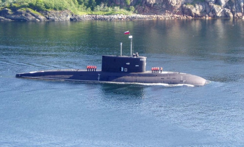 Российская подводная лодка с крылатыми ракетами в арсенале прибыла к берегам Сирии 