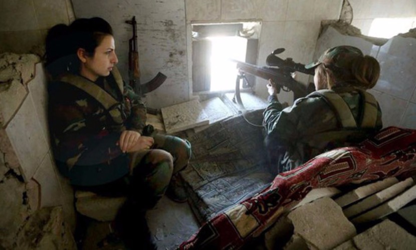 Сирийские дамы-снайперы взяли на вооружение российскую винтовку МЦ-116М 
