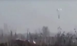 Опубликовано видео попадания российского снаряда по укрытию террористов в Сирии