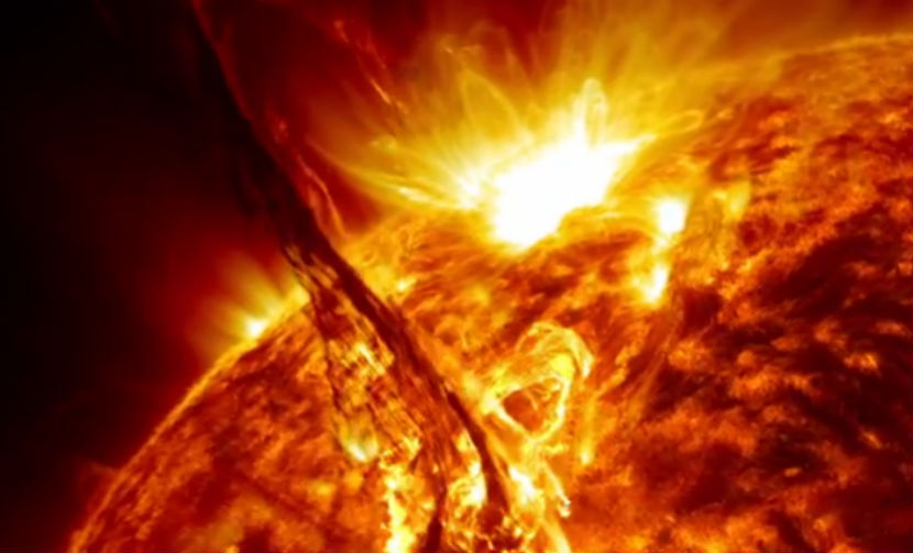 Супервспышка на Солнце разрушит Землю, - астрономы 