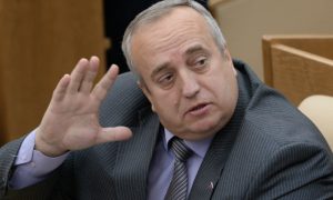 Сенатор Клинцевич назвал авторов «казни» в клубе Киева террористами и «Шариковыми»