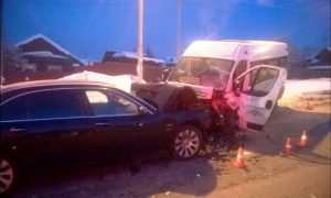 Пьяный водитель BMW без прав устроил смертельное ДТП с маршруткой в Иркутске