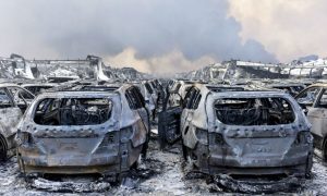 Злоумышленники сожгли более 800 автомобилей в новогоднюю ночь во Франции