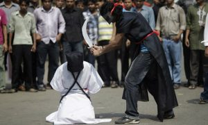 Власти Саудовской Аравии отрубили головы полсотне осужденных