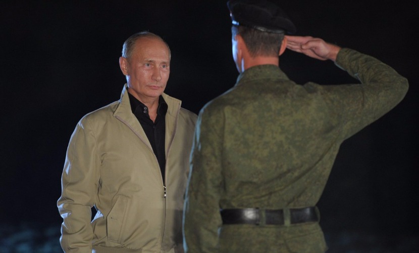 Путин указом запретил увольнять военнослужащих, которым необходимо жилье 