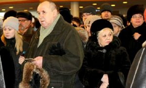 Огромные очереди и подкуп избирателей увидели на праймериз ЕР в Рыбинске