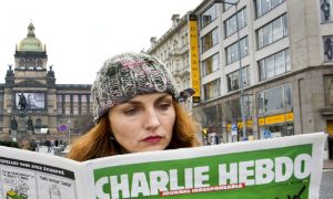 Скандальный Charlie Hebdo опубликовал возмутительную карикатуру на секс-террор мигрантов в Кельне