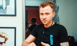 Известного стилиста-парикмахера нашли мертвым в Иванове
