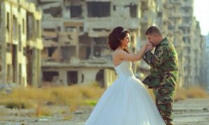 Сирийский фотограф опубликовал снимки свадьбы на руинах Хомса