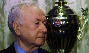 Легендарный российский хоккейный тренер Валерий Постников умер в Магнитогорске