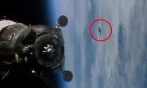 Камеры МКС зафиксировали преследование космического грузовика НЛО