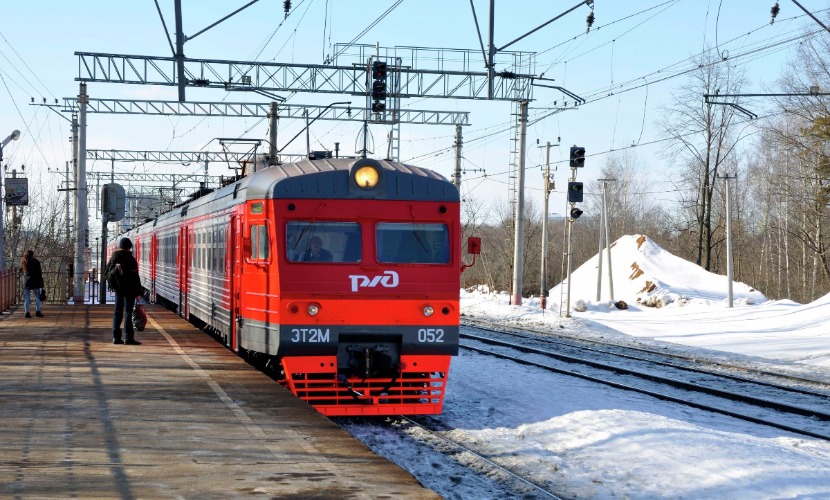 Сержант полиции столичного метрополитена бросился под поезд в Подмосковье 