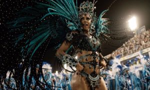 Бразильские красавицы решили забыть о вирусе Зика и поразили наготой на карнавале в Рио