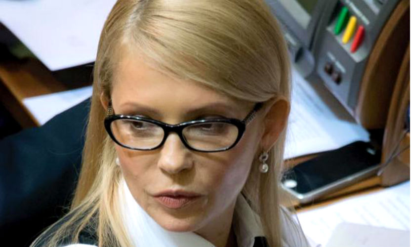Юлия Тимошенко расплела косу, резко помолодела и пришла «пороть Сеню указкой» 