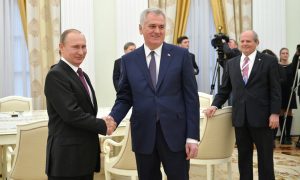 Президент Сербии сравнил Путина с русским царем