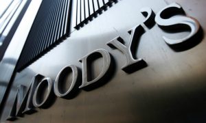 Moody's заявило о намерении понизить кредитный рейтинг РФ из-за цен на нефть