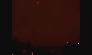 Скоростной НЛО с необычным свечением «поймал» на видео житель Челябинска