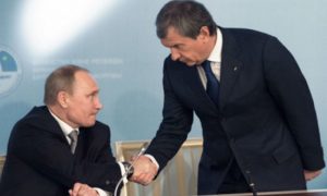 Сечин доложил Путину о том, как спасал российский рубль